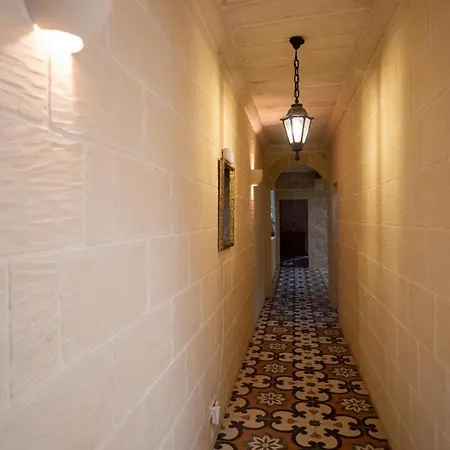 5 Bedroom With Private Pool