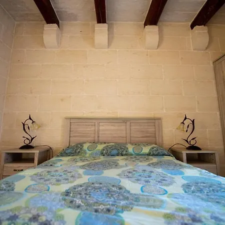 5 Bedroom With Private Pool