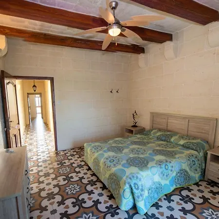 5 Bedroom With Private Pool Nyaraló *